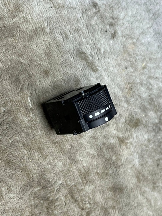 REGULATOR lighting of the dial SUBARU OUTBACK (BS) 83002AL000 28598068 2.0L