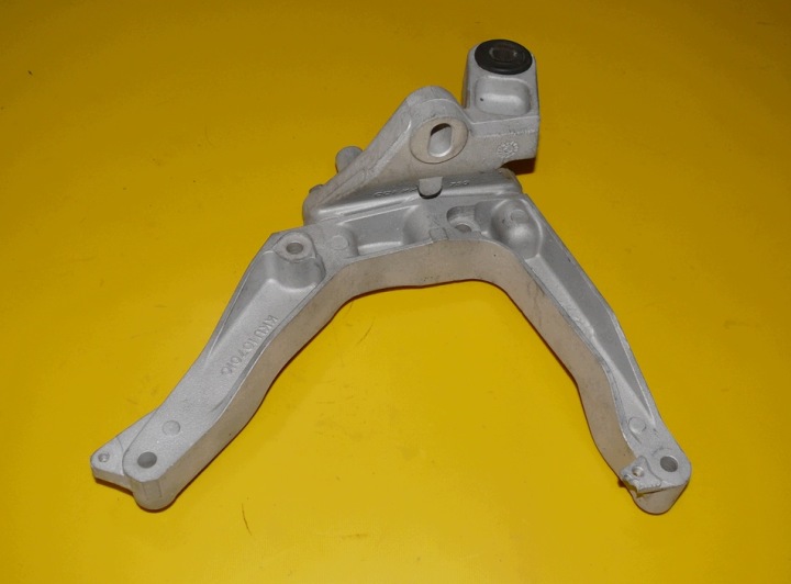 Support Support moteur plaque montage fixation Supérieure Droit ROVER 400 45 MG ZS 180 2.5 V6 177KM