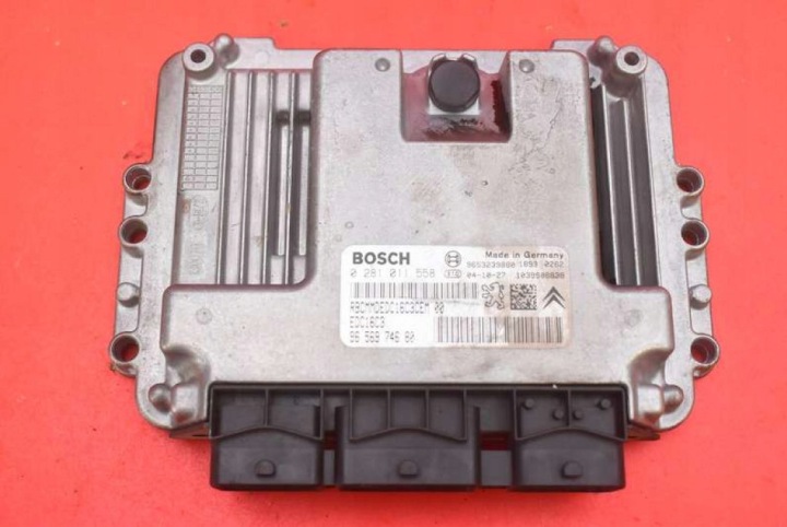 Computer Bedienteil DES MOTORS 9656974680 0281011558 PEUGEOT 407 1.6 HDI 109 KM