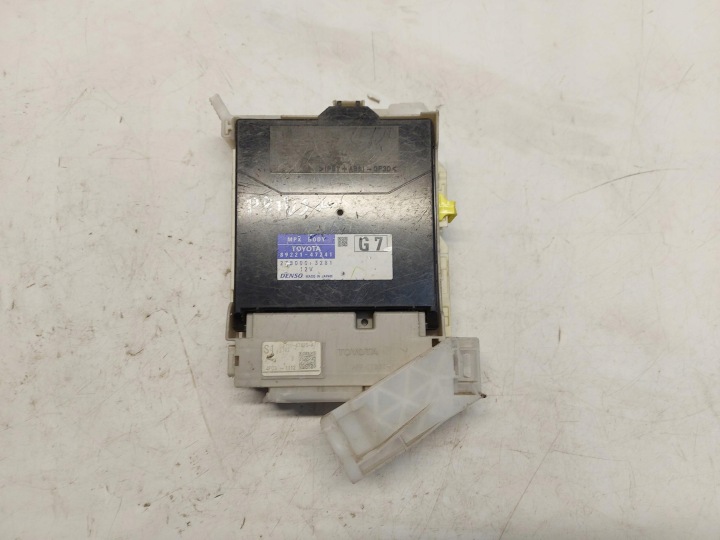 TOYOTA PRIUS + module control unit 89221-47241