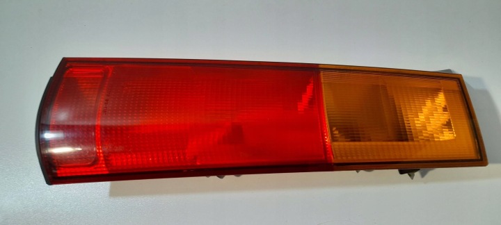Honda CR-V and light rear right 0432200 (R412)