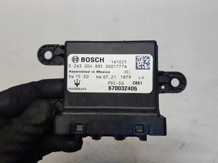 MASERATI LEVANTE modul parkovania 670032406