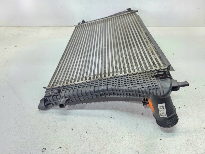 Kühler luft INTERCOOLER AUDI VOLKSWAGEN SEAT SKODA 5Q0145803R