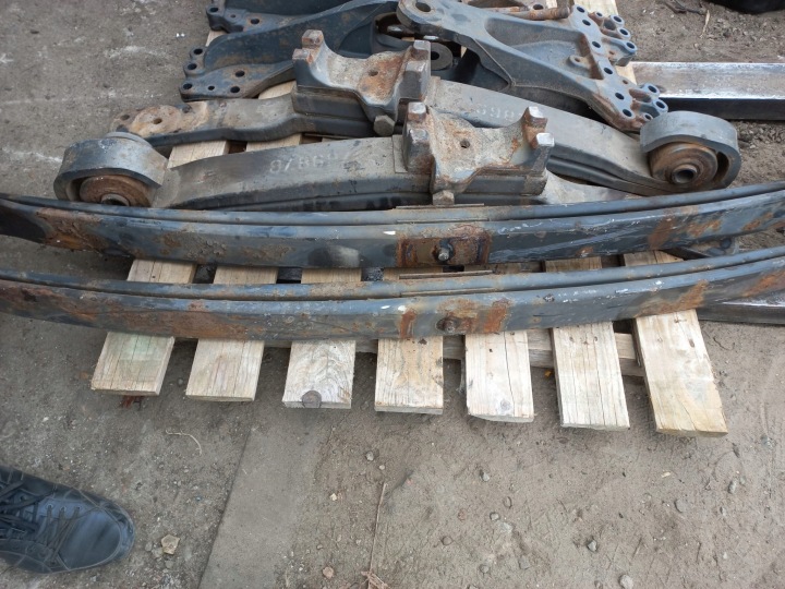 RESORY RESOR vorne vorne SCANIA P380 R P G 11R E5 KOMPLET 2SZT