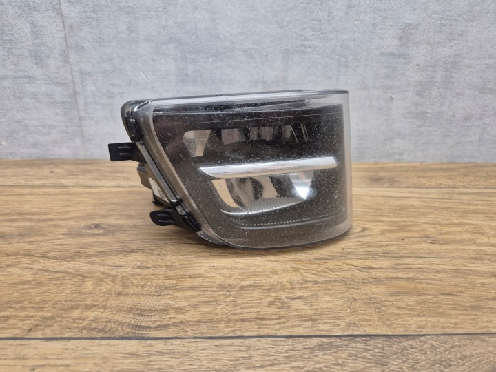 BMW F01 F02 F03 LCI LIFT Feux antibrouillard LED Droite PRZECIWMGIELNY 7311288