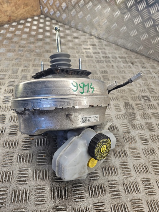 Servo Hauptbremszylinder Bremspumpe BMW 5 G30 6861215