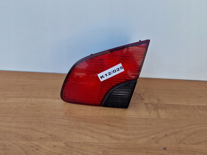 PEUGEOT 406 KOMBI RECHTS LICHT FÜR DIE HECKKLAPPE HECK + WKLAD