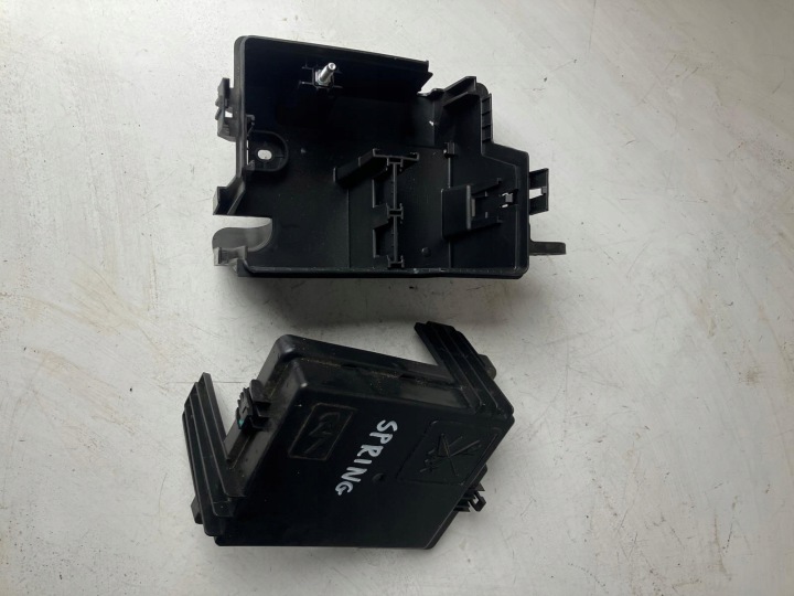 SCATOLA Centralina scatola porta fusibili DACIA SPRING 243805284R 243127363R