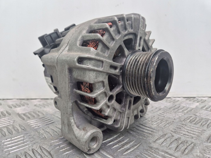 BMW X5 E70 30d 3.0 Alternateur LRA03642 N57D30A