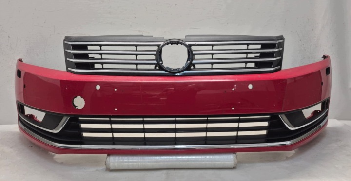 VW PASSAT B7 10-14 nárazník předek přední 4XPDC SPR 3AA807221