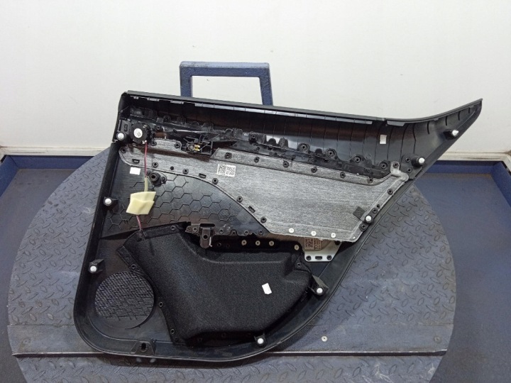 ΔΙΕΞΑΓΩΓΗ ΤΗΣ ΟΚΤΑΒΙΑΣ IV 19-24 LIFTBACK BOCHES TAPICERK ΠΟΡΤΑ 6