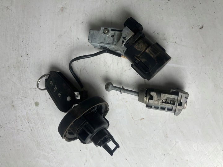 ignition lock cylinder WLEWKA key PEUGEOT 308 T9