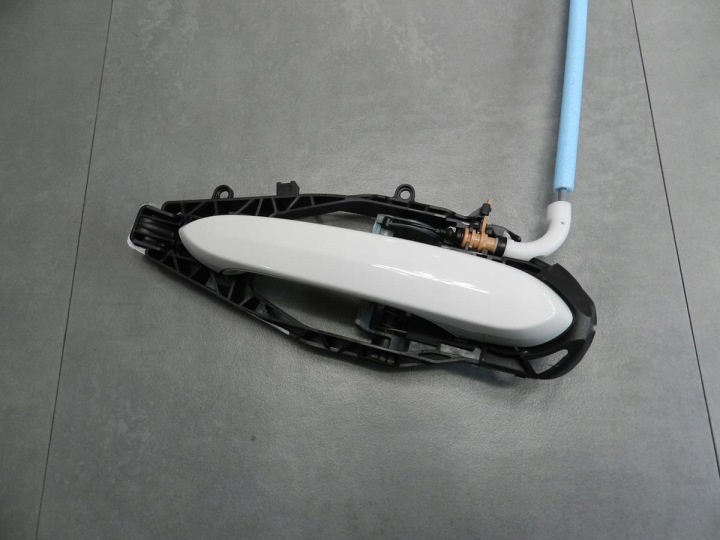 BMW 8 G15 handle right LED A300