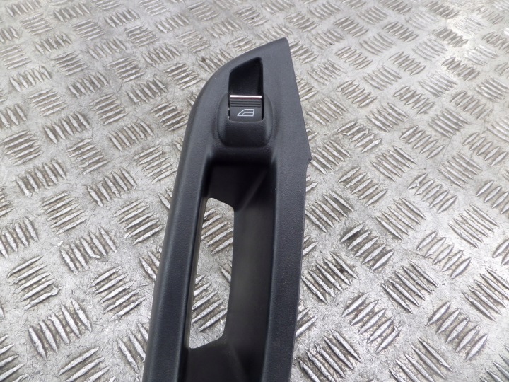 FORD FOCUS MK3 PANEL tlačítko okna pravý záď BM51-A237W20-B