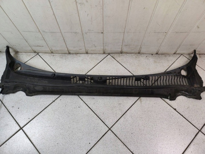Grille égouttage Avant Ford Fusion USA 2 2014 DS73-F02216-AE