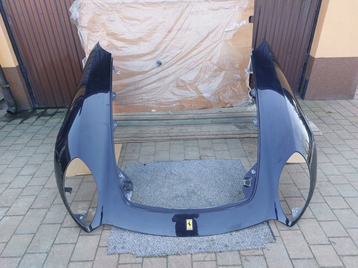 FERRARI 612 SCAGLIETTI F137 blatník pravý ľavý napínací pás PRZENI NERO DAYTONA