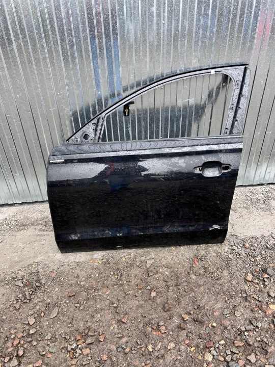 dveře přední levé AUDI A8 D4 nr.00