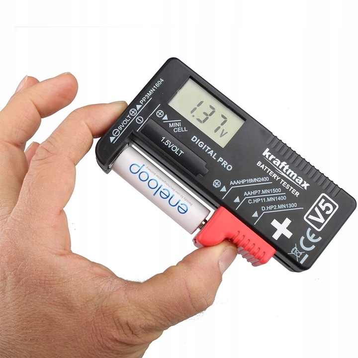 MIERNIK BATERII CYFROWY TESTER AKUMULATORKÓW WOLTOMIERZ LCD AA AAA C D 9V