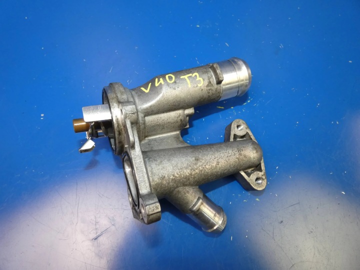 Volvo V40 II V60 FIESTA MK7 KUGA MONDEO 1.6 T3 ECOBOOST thermostat cover
