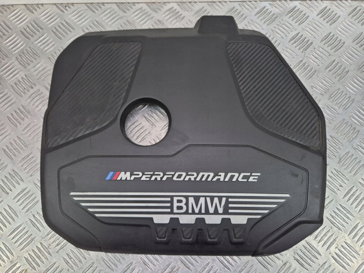 BMW 1 F40 M 135i motor cover 8661683 B48A20E