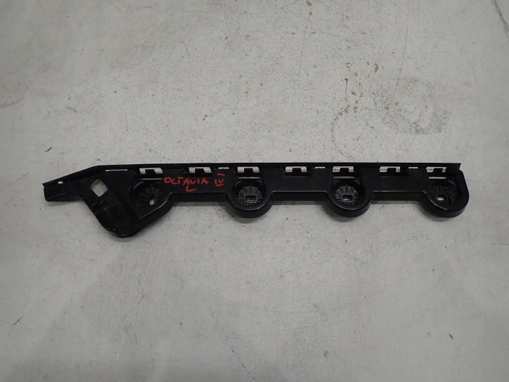 Support montage pare-chocs Gauche Arrière SKODA OCTAVIA IV 2020- 5E7807393