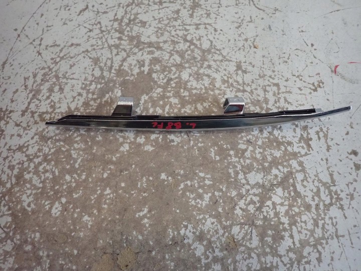 Chrom lights left front VW PASSAT B8 3G0941119E