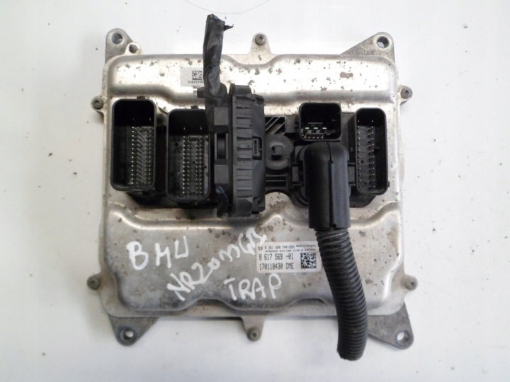 BMW Z4 E89 Computer DES MOTORS 8617569 0261S09744