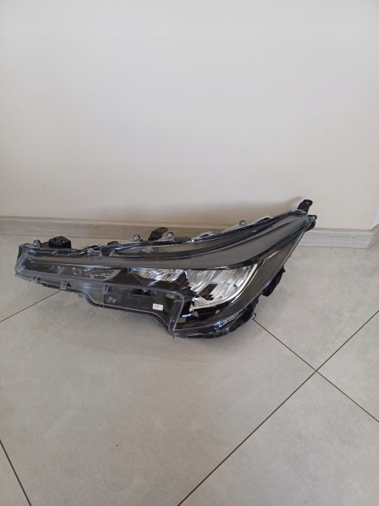 Licht links vorne vorne TOYOTA COROLLA E21 XII 81150-02S60 90154118