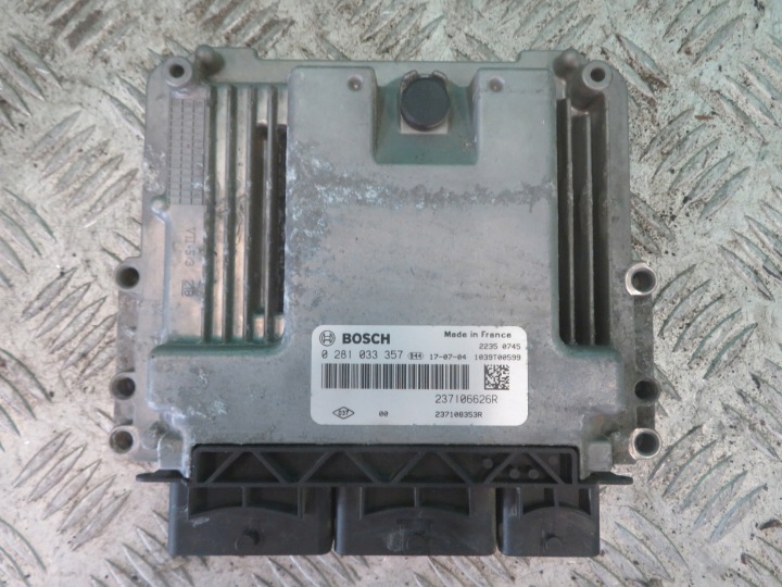 Computer Bedienteil DES MOTORS RENAULT TRAFIC 1.6 17R 0281033357