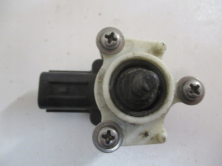 Capteur POZIOMOWANIA LEXUS 8J0621 A002117