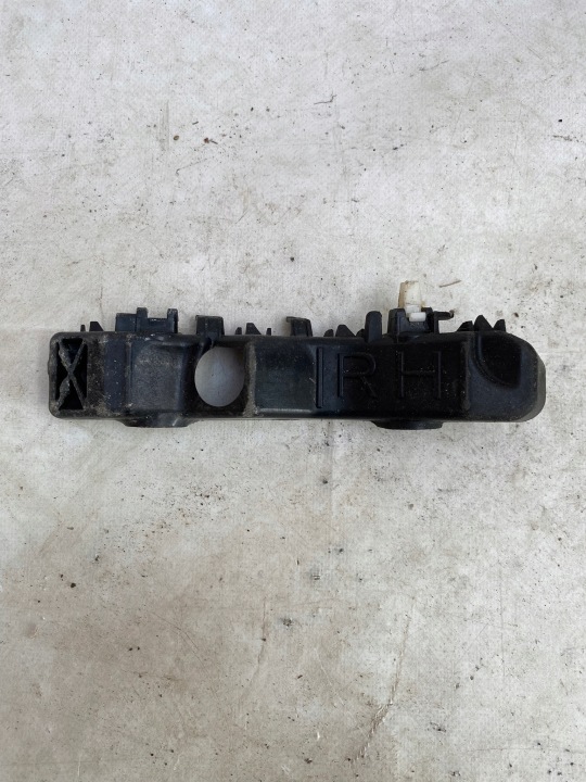 KIA PICANTO III 17- Supporto staffa Paraurti Anteriore Destra 86516-G6000