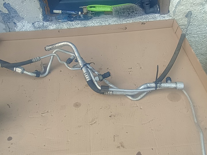 of the hose of the air conditioning MERCEDES R W251 KPL.