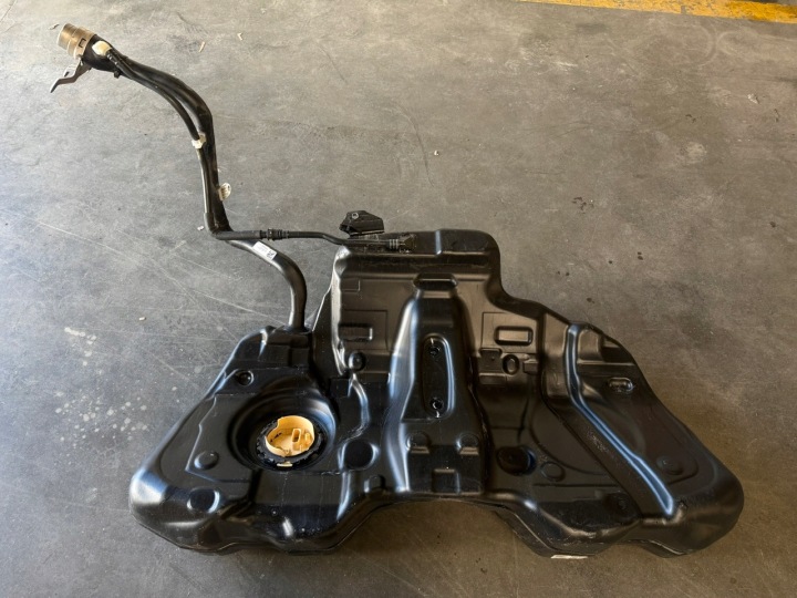 IDEALNY Serbatoio carburante KPL. PORSCHE PANAMERA 971 4.0d diesel