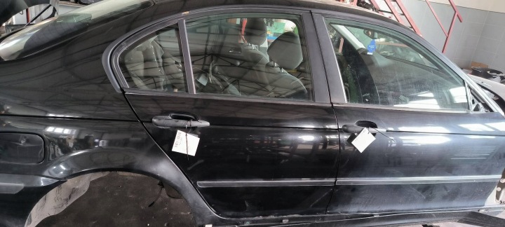 Tür rechts heck BLACK SAPPHIRE METALLIC (475) BMW E46 320 D Sedan
