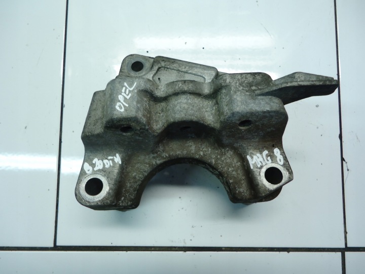 OPEL INSIGNIA B 2.0CDTI B20DTH engine mount 23250665