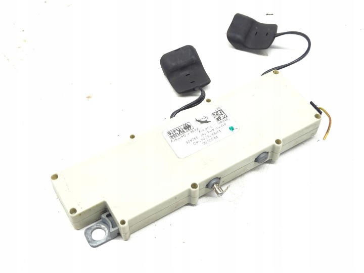 aerial amplifier JAGUAR XJ X350 2W93-18C847-AD