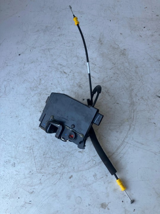 de la Serrure Portière Gauche Arrière PEUGEOT 308 T9 HB 9826126080