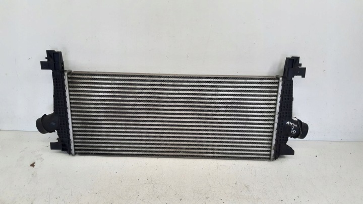 radiatore intercooler Radiatore / Raffreddatore Dell’aria Opel Astra J 1,4 Turbo