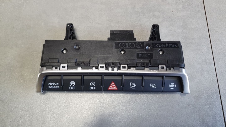 Audi A3 8Y interruttore luci Luci di emergenza panel 8Y0925301BM