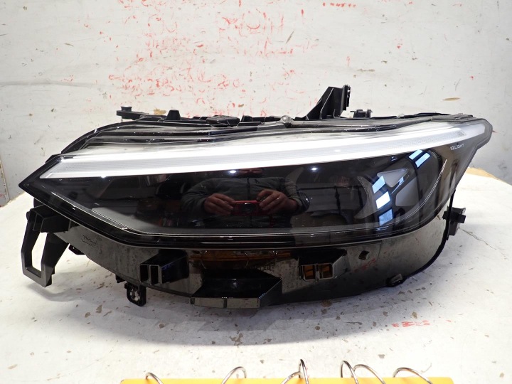 Licht vorne vorne links VW ID7 2023- FULL LED 14B941035B