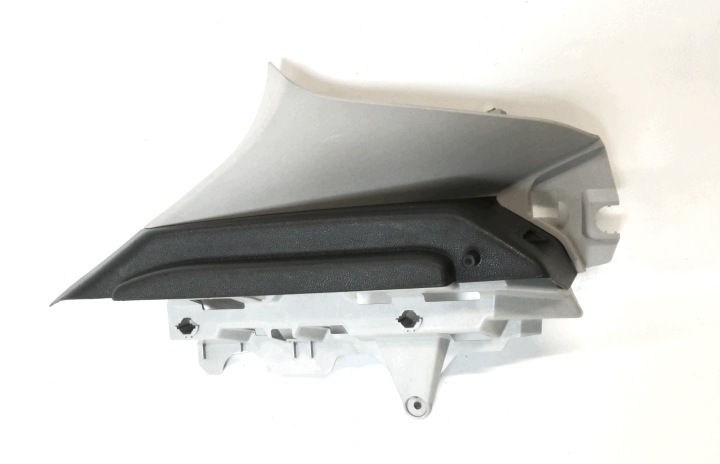 couverture côté/latéral montant C PROWADNICA POLKI gauche OPEL ASTRA J 4 GTC