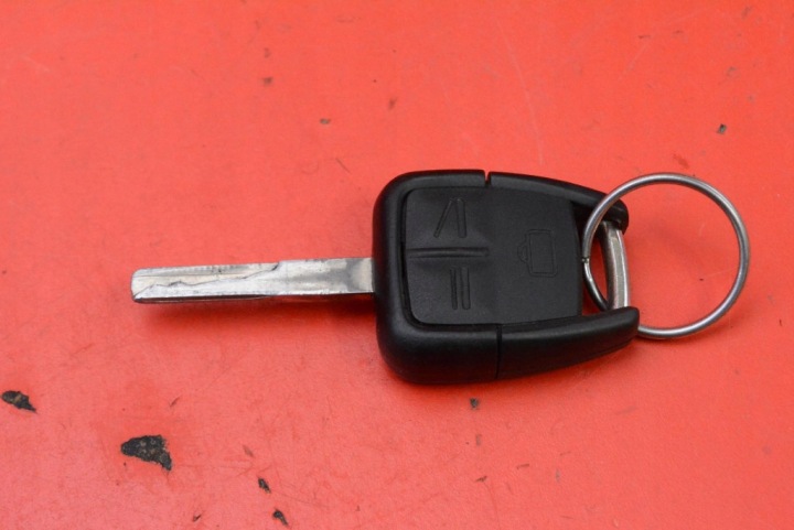 IMMO COMPUTER ZESTY 09179499 5WK9182 09180273WB OPEL VECTRA C 1.8 16V 13