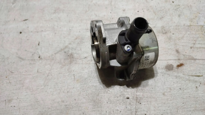 Mercedes-Benz A W176 2017 pump podcisnieniowa