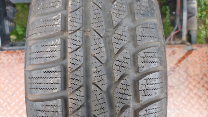 CONTINENTAL CONTIWINTERCONTACT TS790 205/60R16 guma ZIMOWA 8,5mm