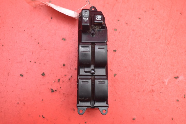 Panneau contrôle Vitre EU 84820-47050 TOYOTA PRIUS 2 II XW20 03-11