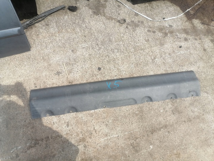 JUPE MOULAGE DROIT BMW X5 E53 8402336