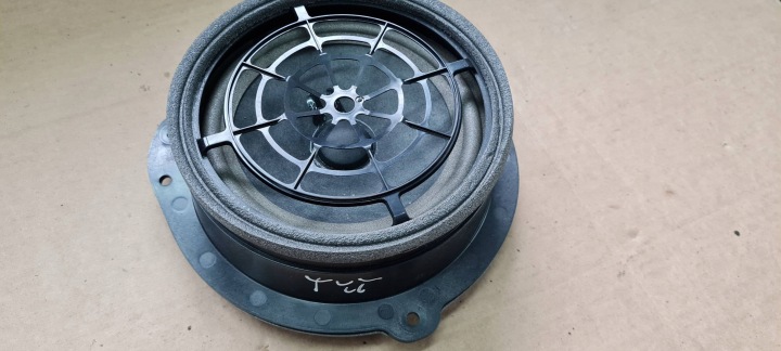 A4 B9 8W speaker door right left rear part 8W5035411