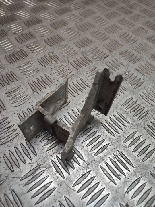 BMW 1 F20 F21 3 F30 F31 Halter Halter des Kühlers links 7245795