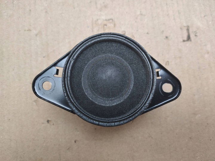 speaker of the dashboard rozdzielczej right side Toyota Sienna 3 2011 20010-F101