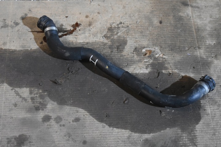 IDEALNY Schlauch des Wassers BMW G05 G06 G07 1